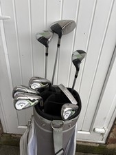 LOVELY SET OF LADIES CALLAWAY SOLAIRE GOLF CLUBS IN A CALLAWAY TROLLEY BAG