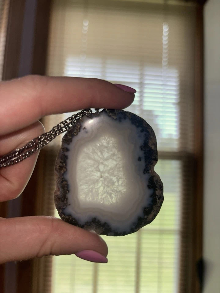 疯狂花边玛瑙吊坠项链,不锈钢 12 英寸链全新蓝色/灰色 — 第 4/4 张图片