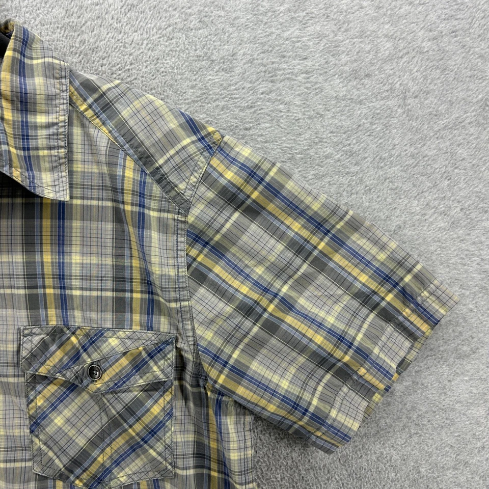 Royal Robbins Shirt Mens Size Medium Gray Plaid Short Sleeve Button Up Hiking - Image 3 of 4