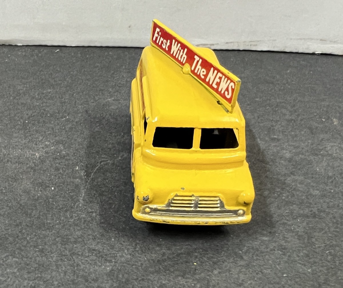 Vintage Lesney Matchbox Series No. 42 Evening News Van Made in