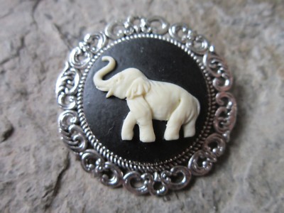 ELEPHANT CAMEO BROOCH PIN NAUTICAL AFRICAN ELEPHANT GIFT AFRICA 