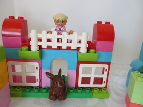 LEGO DUPLO: Lot of 2, 10571, 10909, COMPLETE SETS, PINK BOX OF FUN, HEART BOX