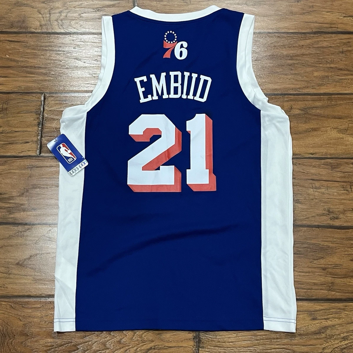 Preços baixos em Philadelphia 76ers Tamanho M Azul Roupas e