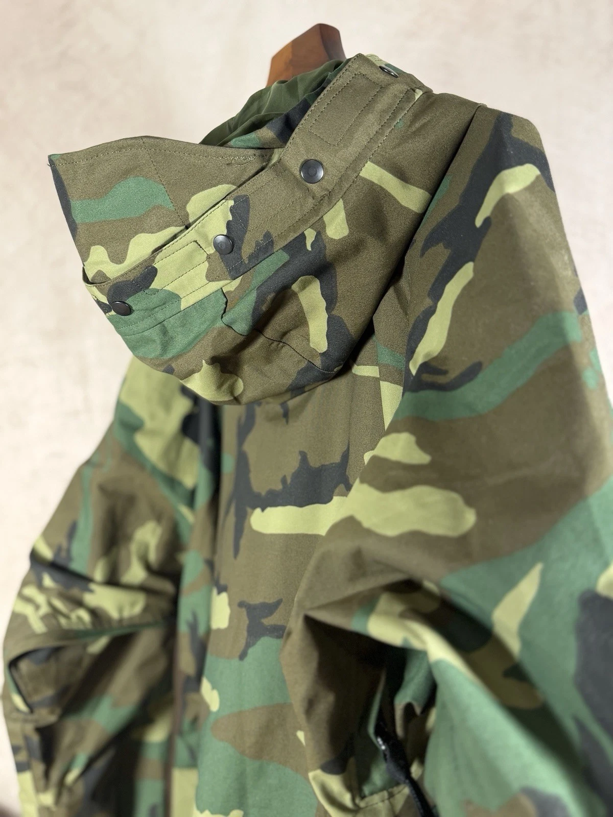 Vintage US Army ECWCS Gen 1 Woodland Camo Goretex Parka Large Regular image 3