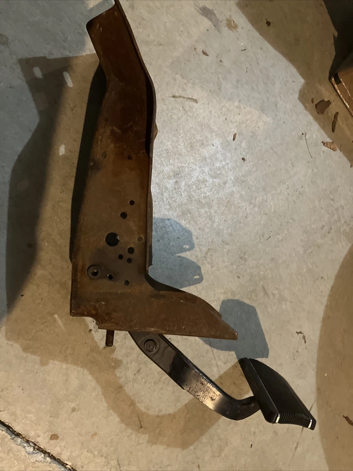 BRAKE PEDAL ASSEMBLY 1969 1970 BUICK WILDCAT LESABRE ELECTRA 70BW1-1P3  - Image 4 of 4