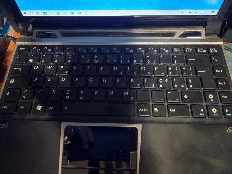 Asus Lamborghini VX6 netbook 12" Windows10 Home HDMI NVIDIA SSD-500gb e scatola - Immagine 2 di 4