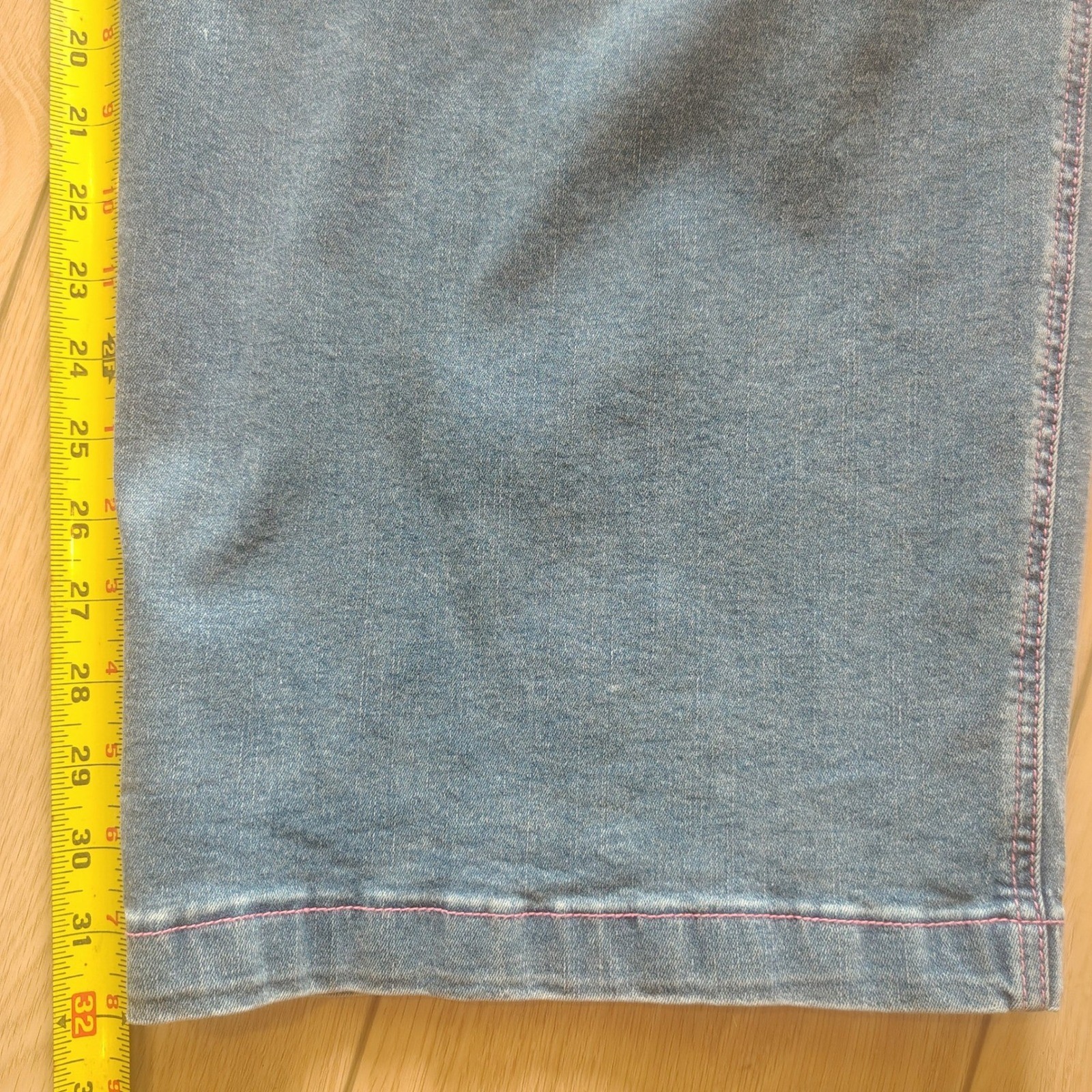 True Religion Denim Cargo SN Straight Jeans Medium Tide Wash Pink Stitch Sz38 thumbnail 11