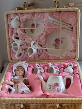 VINTAGE Miniature Doll Children's Floral TEA SET IN A WICKER PICNIC BASKET