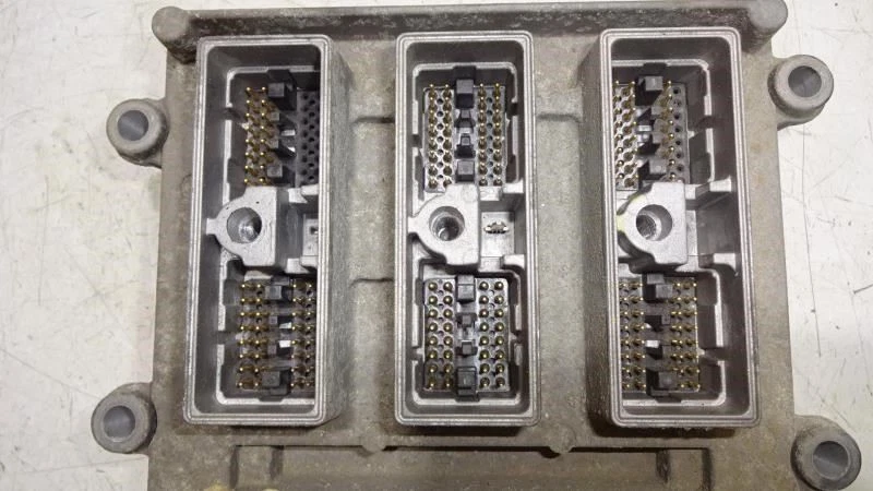 Engine ECM ID: 16255240 Fits 2002 GMC Envoy 536041 Foto 3 de 4