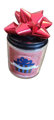 scented candle sugared snickerdoodle bath & body works made with natural es oils
