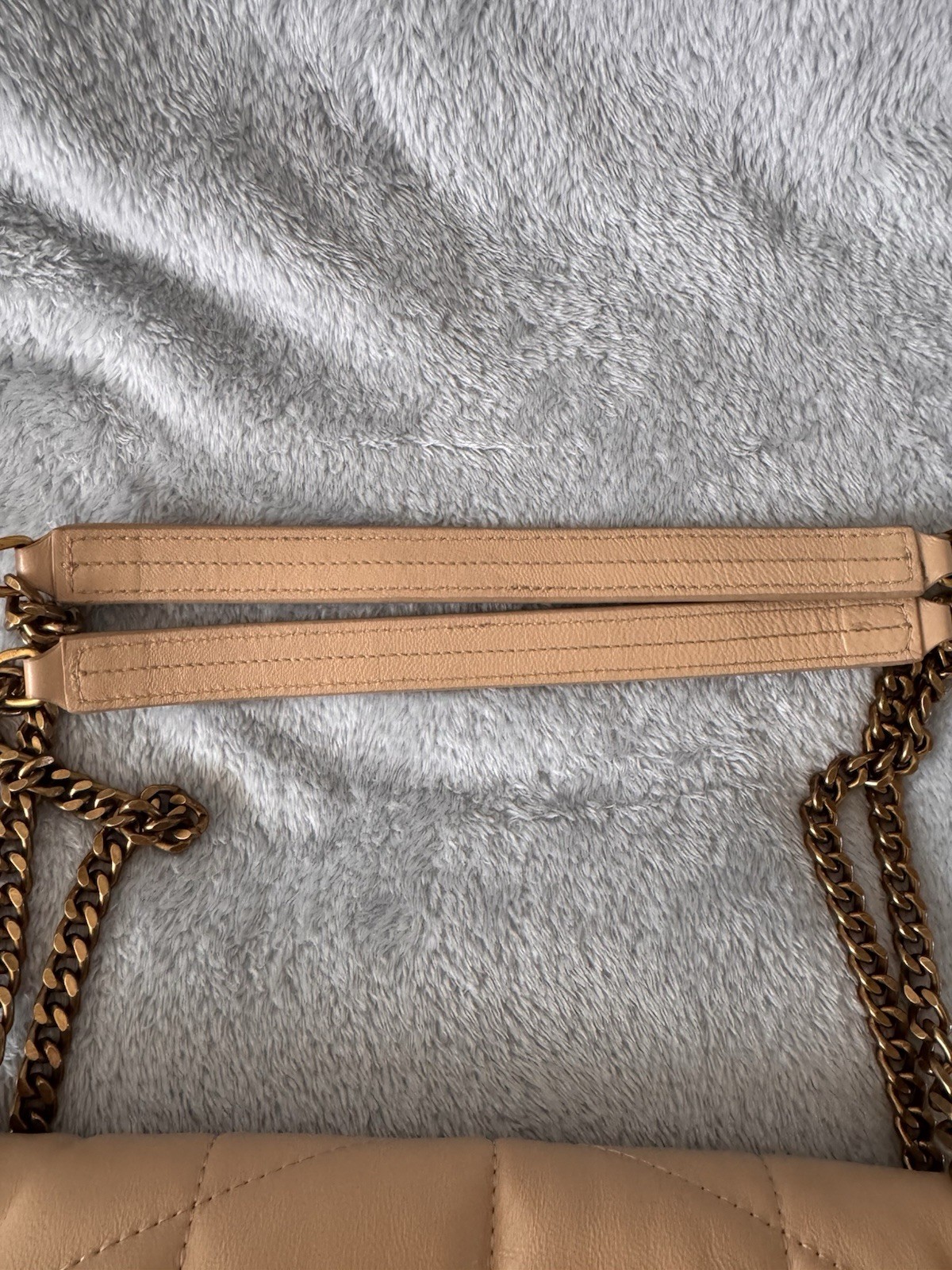 Borsa a tracolla Yves Saint Laurent LouLou Puffer beige in pelle trapuntata