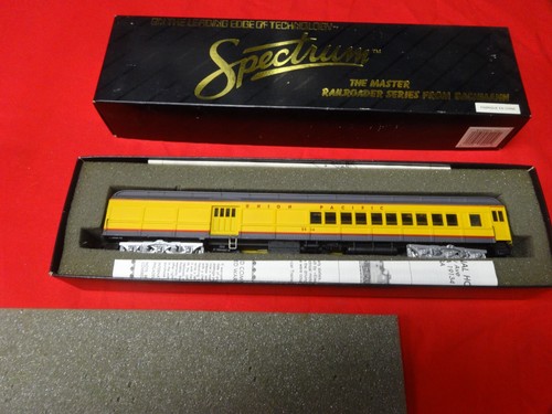 Bachmann Spectrum HO Scale Coach Union Pacific 2514 | Zustand: New