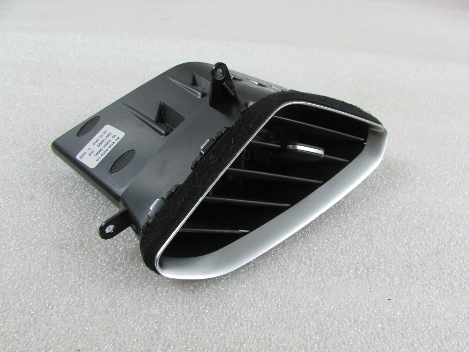 Ferrari 488, LH, Left Dash Air Vent, Used, P/N 86170200