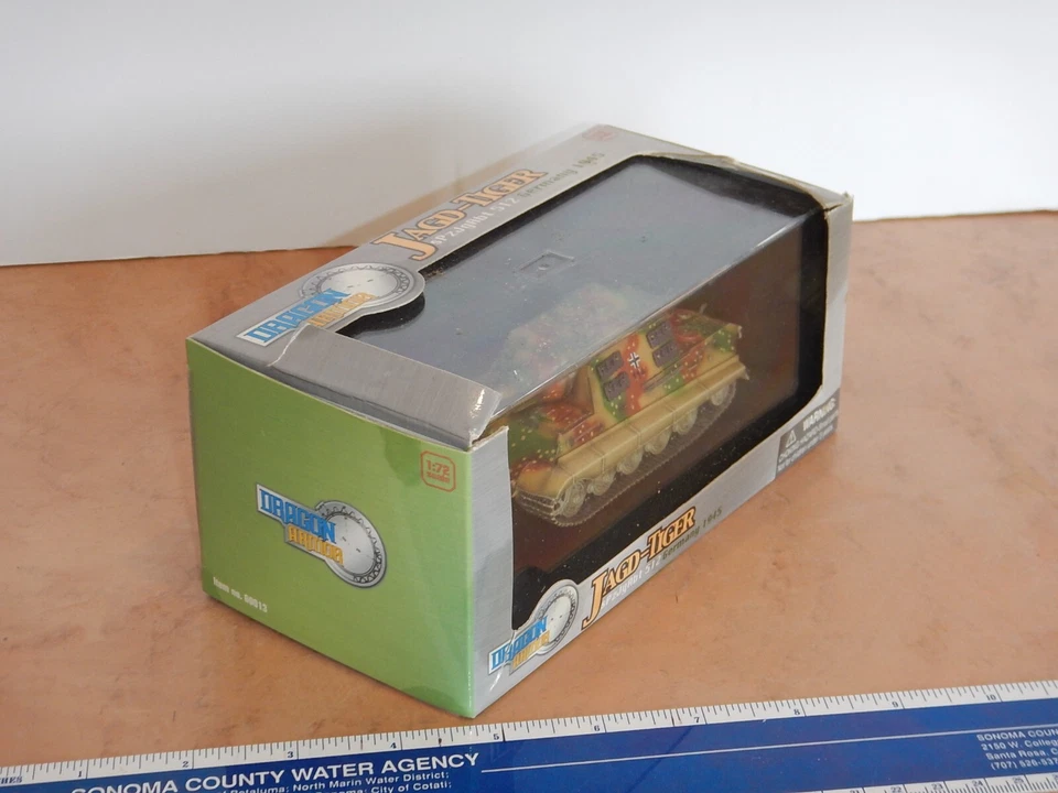 DRAGON ARMOR JAGD-TIGER SPZJDABT 512 TANK, GERMANY 1945, NO. 60013, 1:72, NOS - Image 3 of 4