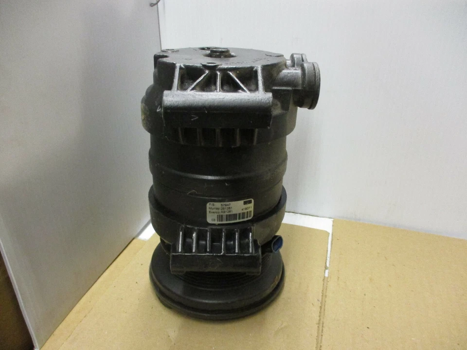 GM AC Compressor 15-20144 1136518 - Image 2 of 3