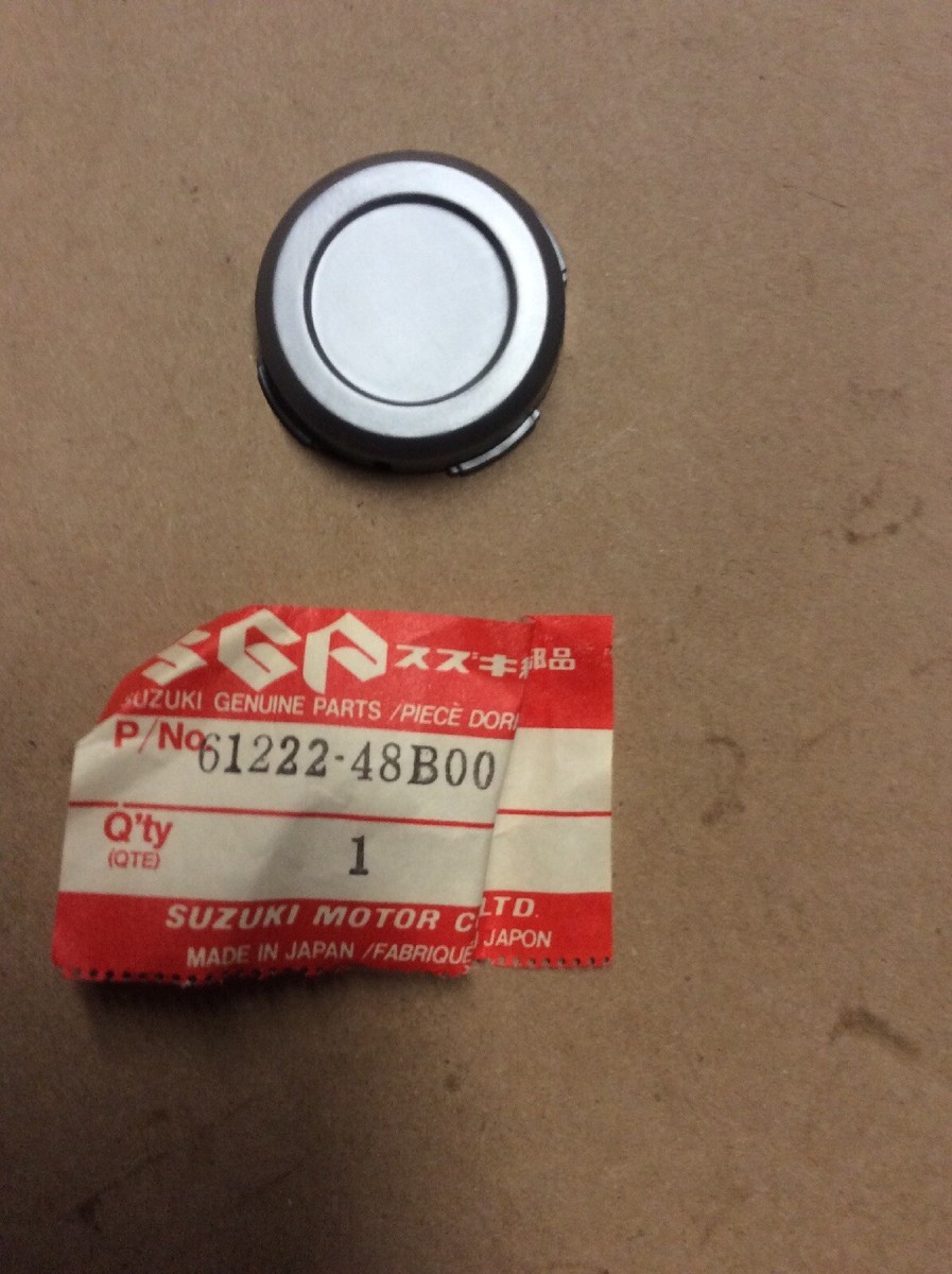 SUZUKI GS500 GSX1100 VX800 RIGHT SIDE SWING ARM CAP OEM NOS