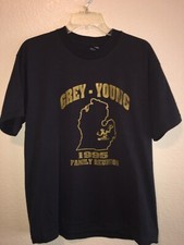 grey young 1995 family reunion vintage t-shirt black gold SZ Large made in USA