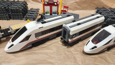 ペネロペ✱さん❤︎.* LEGO City Cargo Train 60052 High-speed Passenger Train 60051 Set