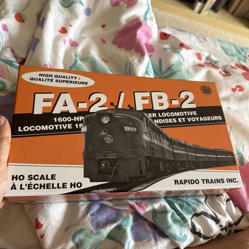 Rapido Trains HO CP Rail Multimark Alco FB-2 DCC #4464 Locomotive Model 22517 | Zustand: Nuevo