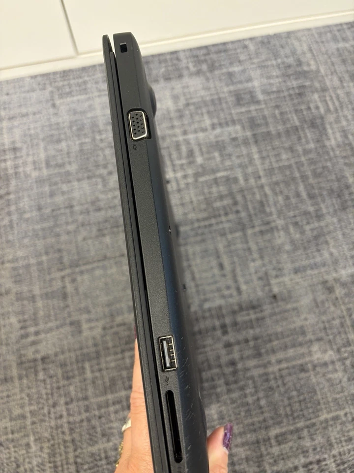 Dell Latitude 3490 · i3-6006U · 8GB · 240GB, photo 4 of 5