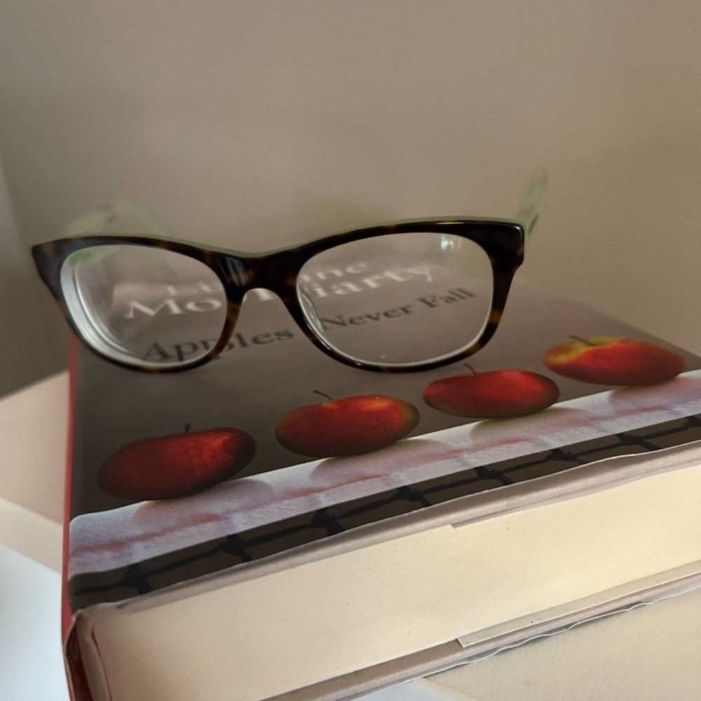 Brown Rectangular Glasses Classic Design - image 1