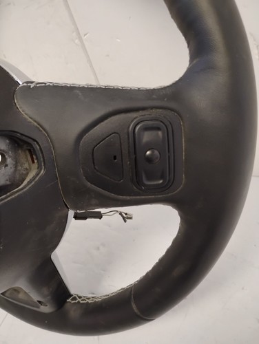 Volante de cuero negro térmico OEM con controles para Jeep Wrangler 2022-2024 - Imagen 7 de 8