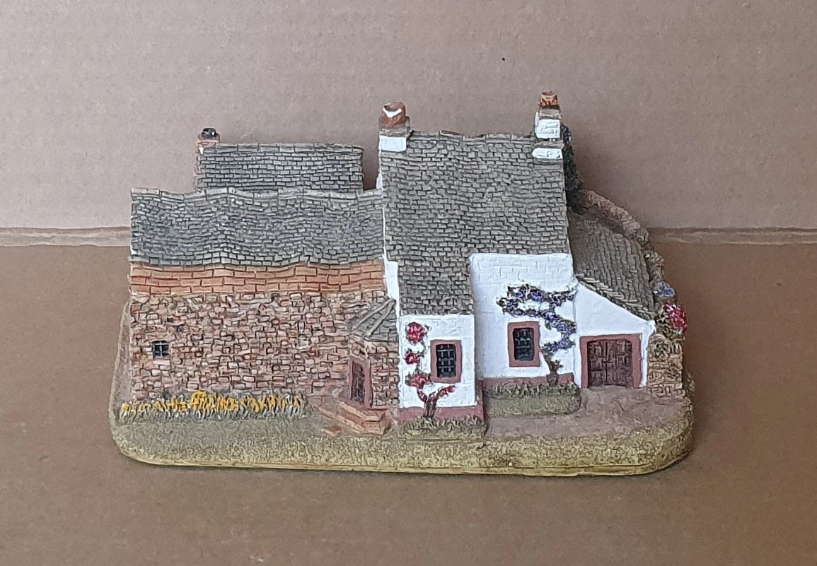 25+ Lilliput Lane Christmas Decorative Ornaments & Plates for sale