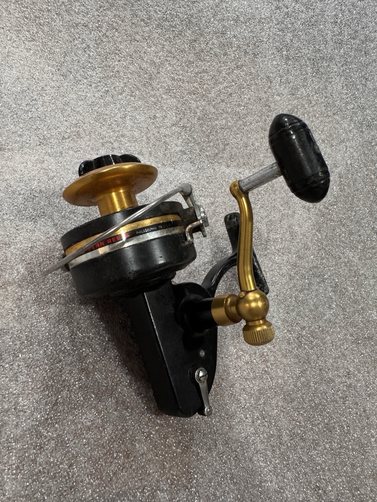 Vintage Penn Z Series Spinning Reel