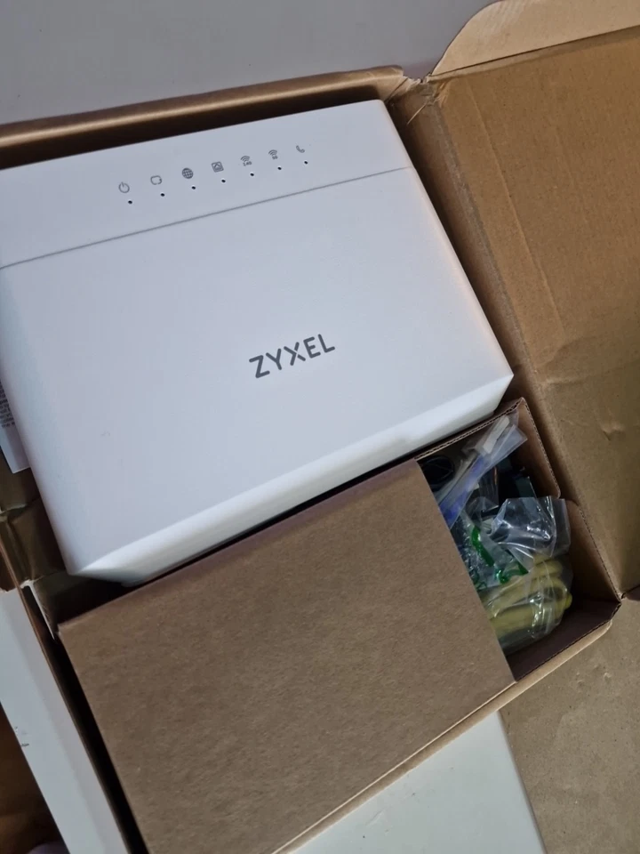 Zyxel VMG8623-T50BDual-Band Wireless AC/N VDSL2 Combo WAN Gigabit IAD - Image 2 of 3