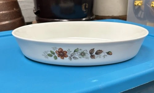 Vintage Sovipel Pyrex Oval Casserole, Marked France, Florals, 2, 4 L-W