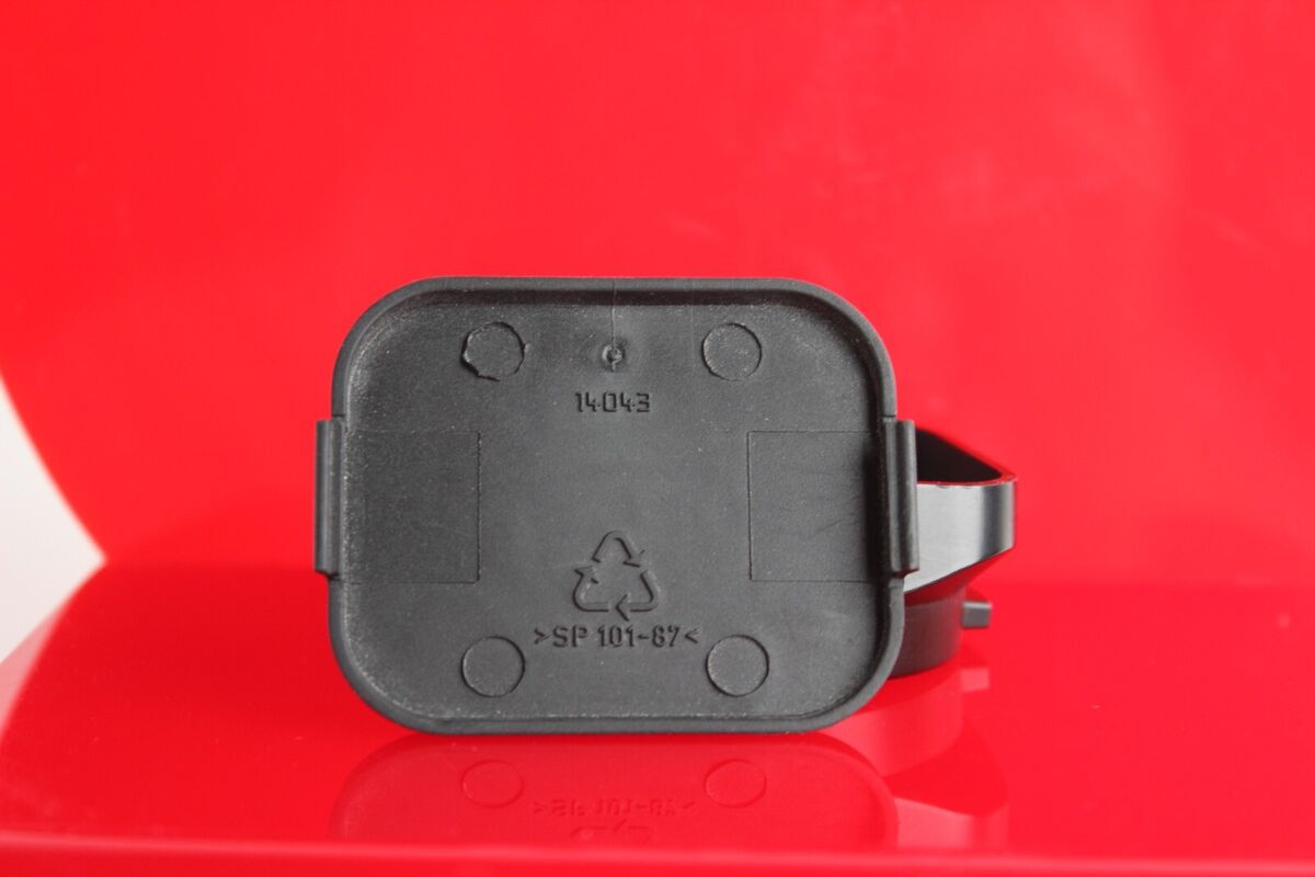 Leica Leitz #12526 Lens Hood A42 + Leica #14043 Hood Cap Leica Leitz #12526 Lens Hood A42 + Leica #14043 Hood Cap