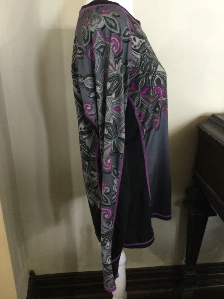 Top manga larga gris púrpura cachemir ATHLETA Foto 4 de 4