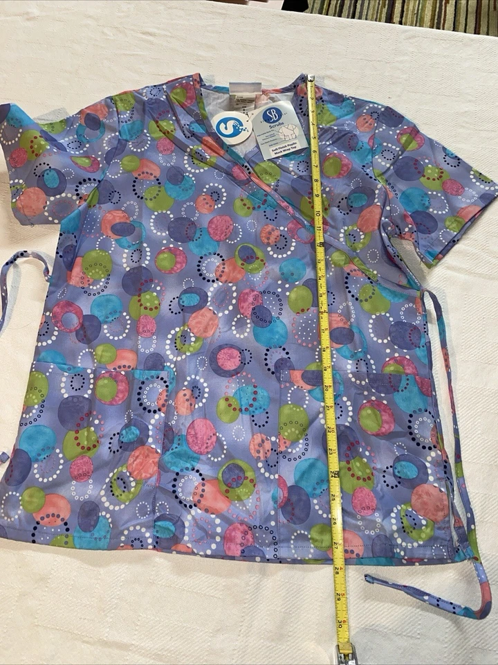 Lote 4 Prendas para el torso Médicas 1 Pantalón Pequeño 1 Ranas Nuevas Púrpura Borgoña 1 Patrón Círculo Foto 2 de 4