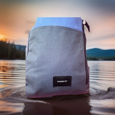Sandqvist Rucksack Blau, Neu, NP: 169 . Material: Robust für die Ewigkeit
