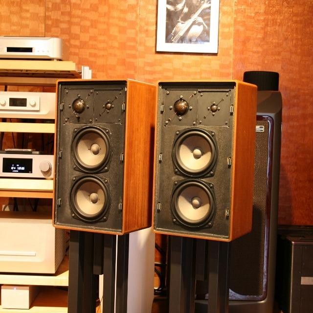 BRAUN L810 3-Way Sealed Bookshelf Speakers, Used UK - Main Image