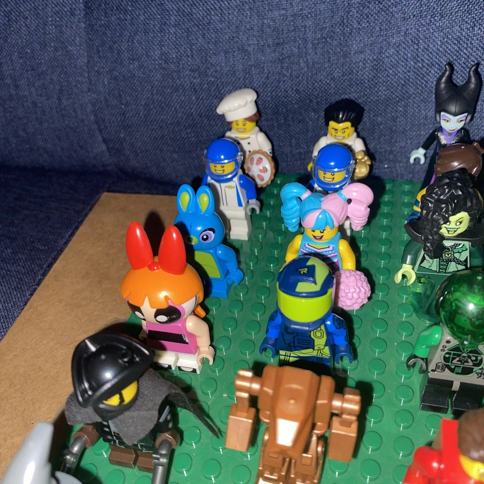 ENORME LOTE DE 37 MINIFIGURAS LEGO COLECCIONABLES RARAS - *obtienes 2 minifiguras* Foto 3 de 4