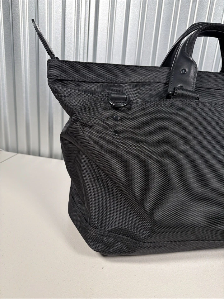 Bolsa de viaje Victorinox Lexicon 2.0 Weekender Deluxe negra de nailon balístico Foto 3 de 4