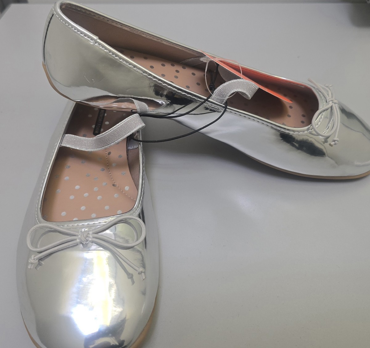 Girls Bow Ballet Flats Dress Shoes Silver Mirrored Size 6 Wedding~ Party Dance | eBay Girls Bow Ballet Flats Dress Shoes Silver Mirrored Size 6 Wedding~ Party Dance | eBay