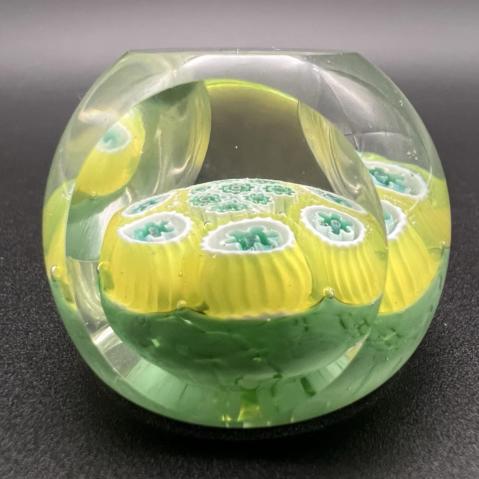 Pisapapeles de vidrio artístico micro millefiori facetado miniatura amarillo verde suelo Foto 2 de 4