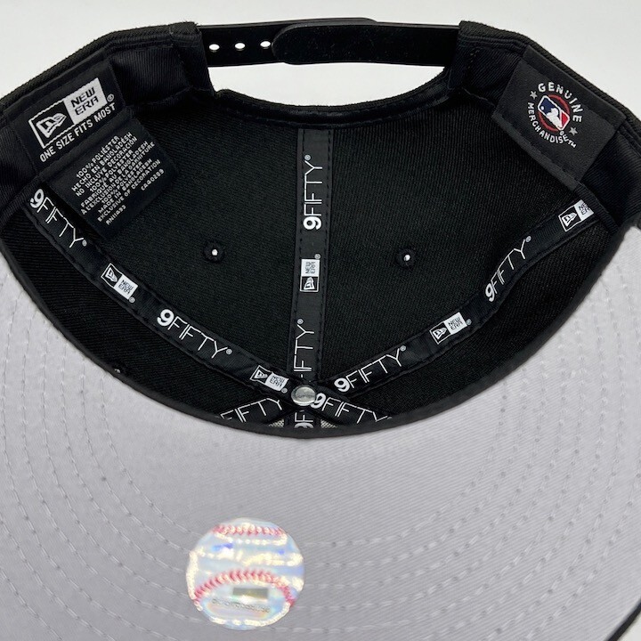 Chicago White Sox 950 Adjustable Black Snapback New Era Cap - NWT