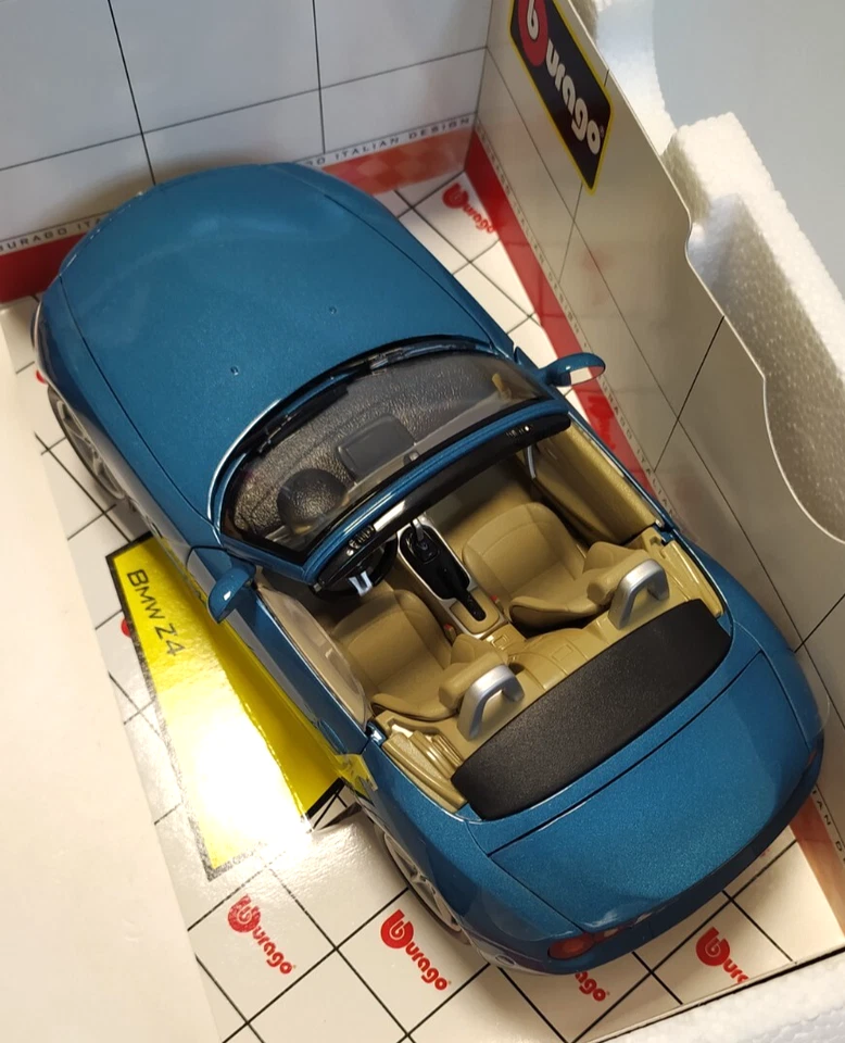 BURAGO DIAMOND COLLECTION  1:18  AUTO DIE CAST  BMW Z4 BLU METALLIZZATO    34046 - Immagine 2 di 3