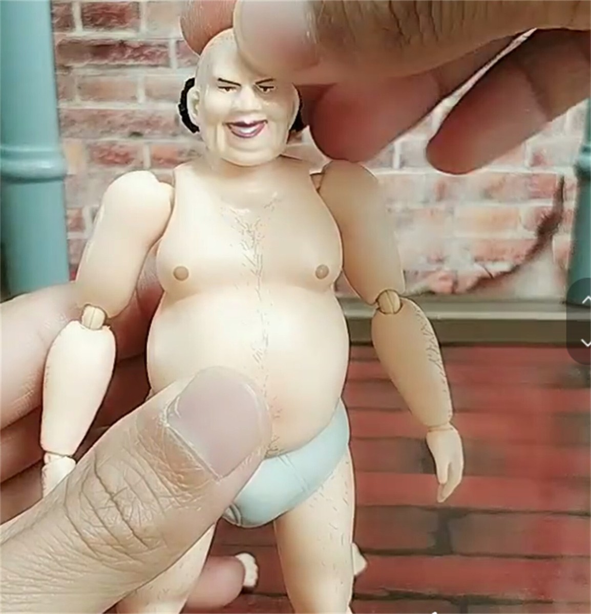 1/12 Scale Wretched Uncle Fat Man w/ JJ 6