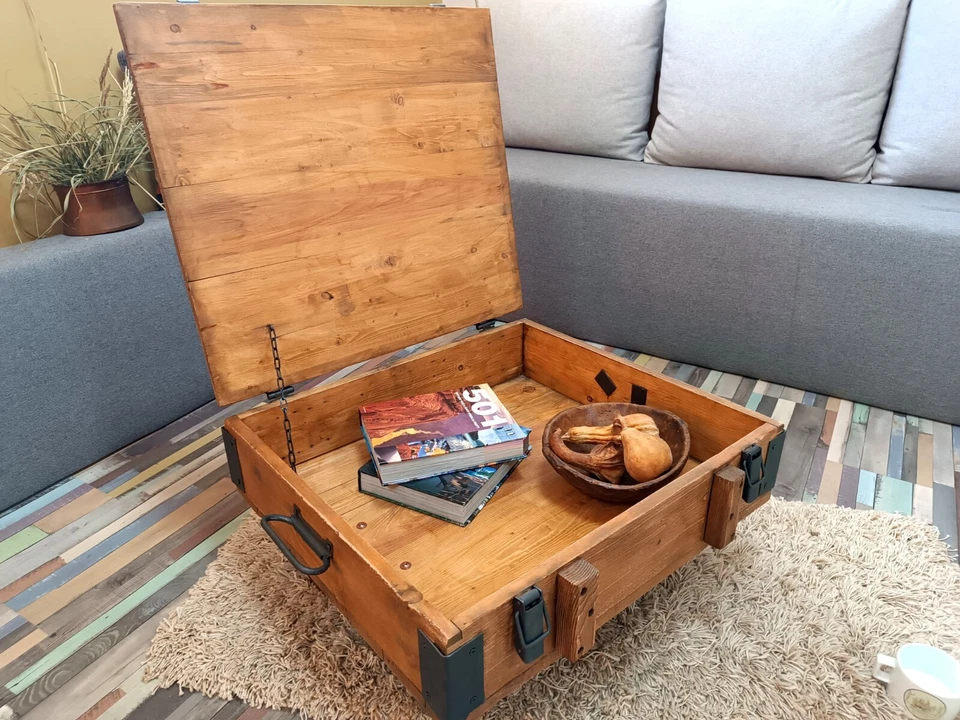 Table basse de style vintage, table coffre rustique en pin massif - Photo 3/4