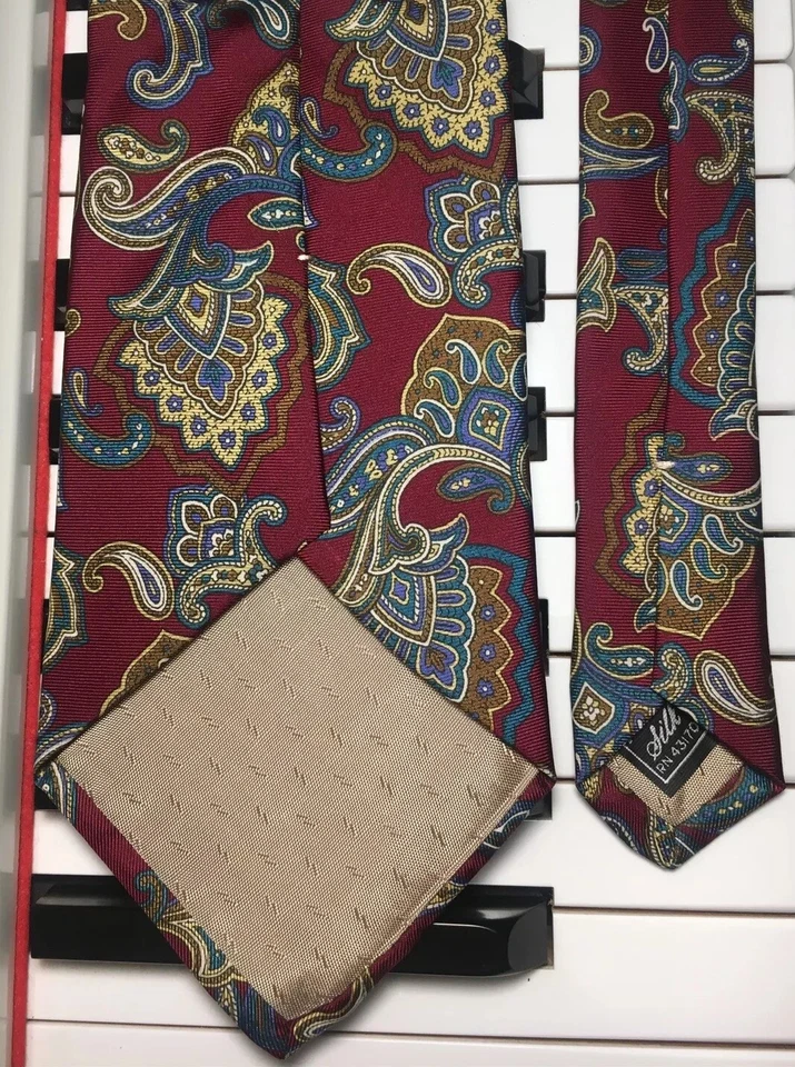 LONDON FOG/Seda italiana arabesca de colección en tonos joya multicolores en rojo rubí Foto 3 de 4