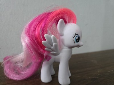 FLAWED 2010  My Little Pony FiM  G4 DIAMOND ROSE MLP Brushable 3'' 