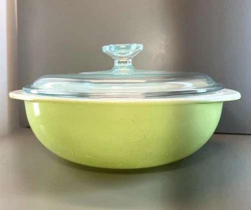 Vintage 1950’s PYREX Lime Green 2qt Casserole Dish #024 With Lid