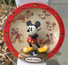 c 1998 DISNEY MICKEY MOUSE 3D PLATE By THE BRADFORD EXCHANGE 7" VG COND