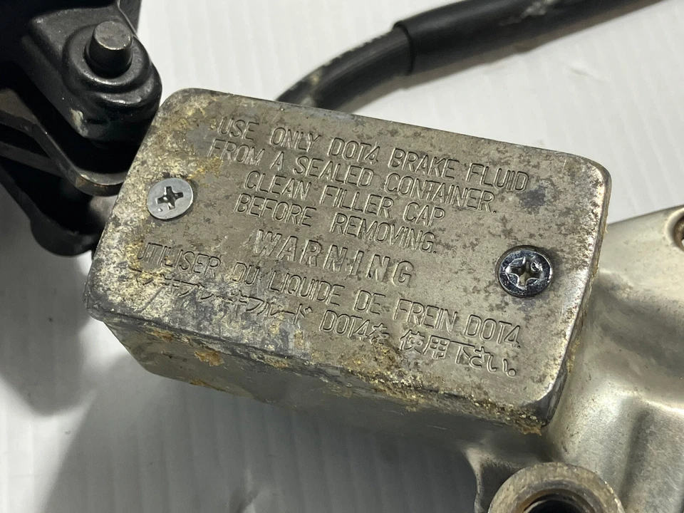 1998 Suzuki Marauder 800 Front Brake Assembly (OEM) — 第 2/4 张图片