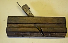 Molding Plane - FRENCH - F M ARLES - 8 3/4" Long - 3/4" Blade           CCC