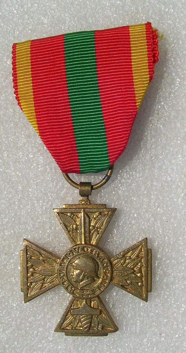 French Large Medal Association Nationale Des Combattants Volontaires De La Resistance
